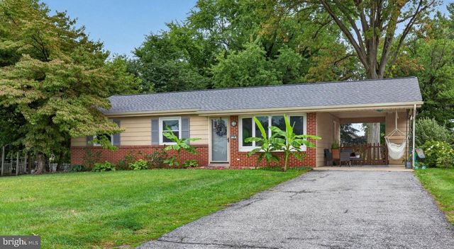 18 SKYPORT RD, Mechanicsburg, PA 17050