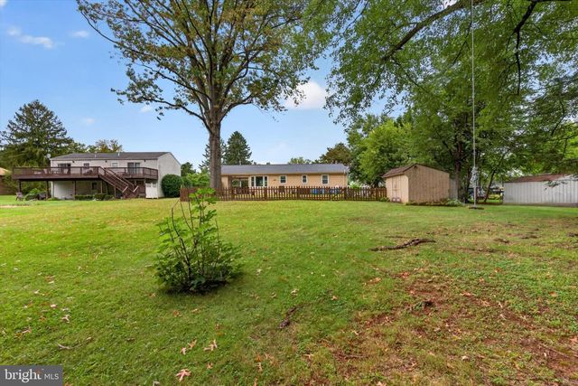 18 SKYPORT RD, Mechanicsburg, PA 17050