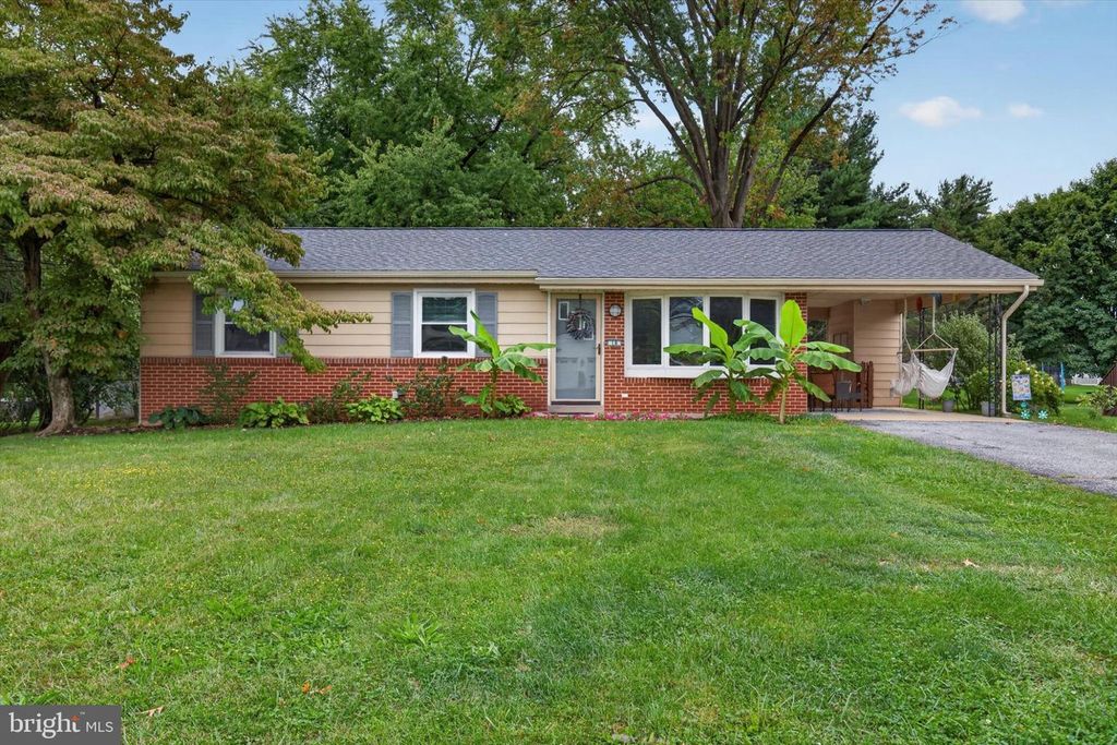 18 SKYPORT RD, Mechanicsburg, PA 17050