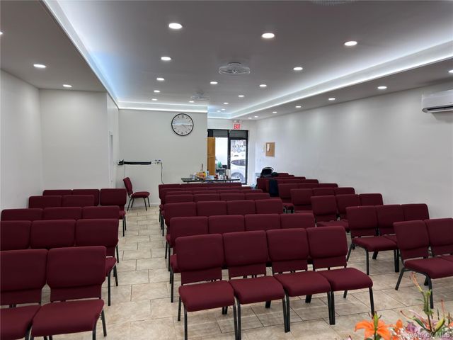 190-27-29 Jamaica Avenue, Hollis, NY 11423