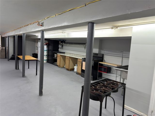 190-27-29 Jamaica Avenue, Hollis, NY 11423