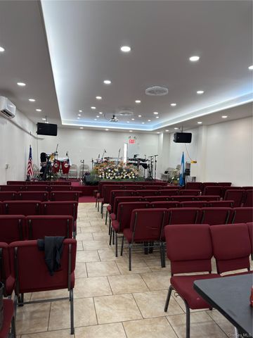 190-27-29 Jamaica Avenue, Hollis, NY 11423