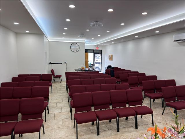 190-27-29 Jamaica Avenue, Hollis, NY 11423