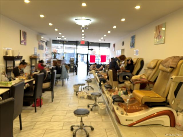 190-27-29 Jamaica Avenue, Hollis, NY 11423