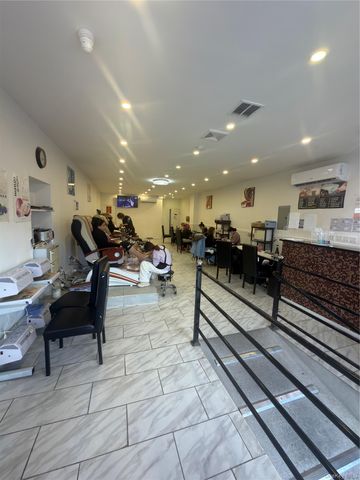 190-27-29 Jamaica Avenue, Hollis, NY 11423