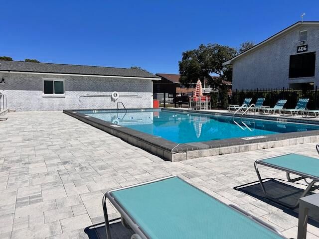609 Colonial Drive, 4, Fort Walton Beach, FL 32547