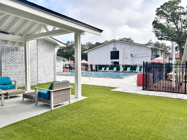 609 Colonial Drive, 4, Fort Walton Beach, FL 32547