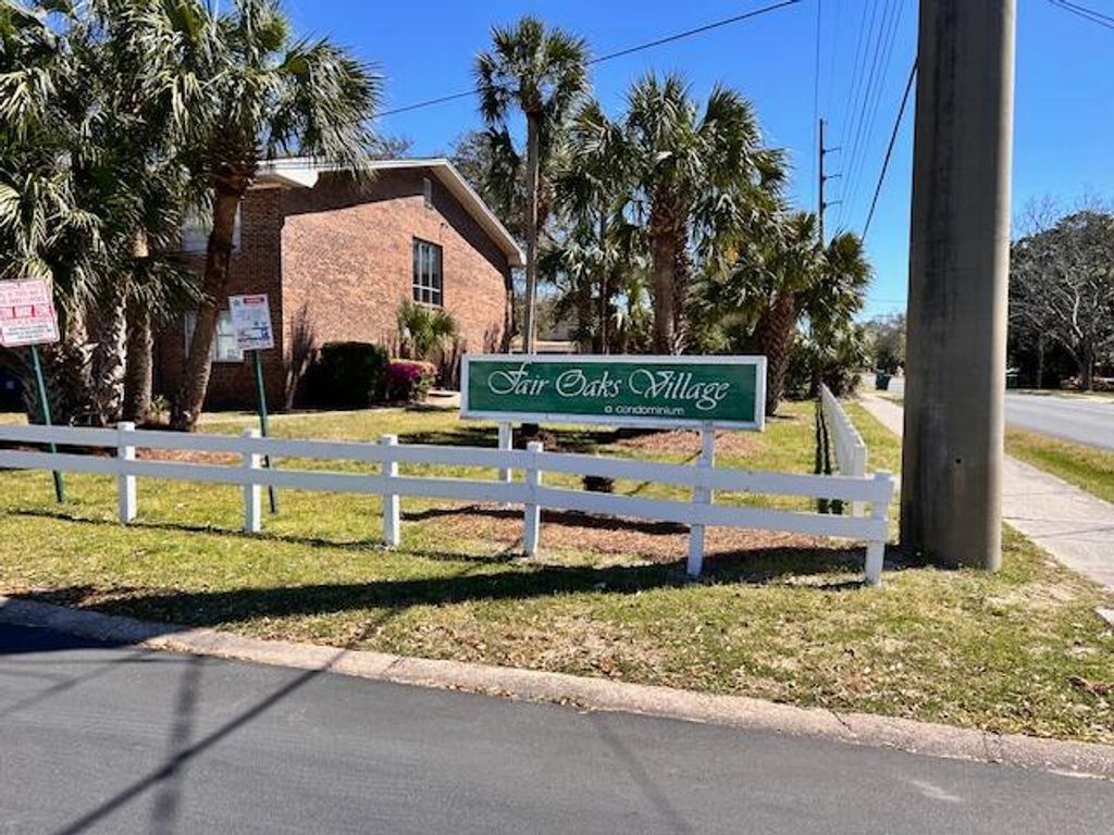 609 Colonial Drive, 4, Fort Walton Beach, FL 32547
