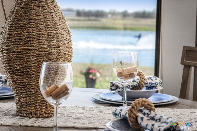 925 River Ranch Circle, Martindale, TX 78655