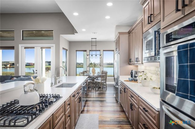 925 River Ranch Circle, Martindale, TX 78655