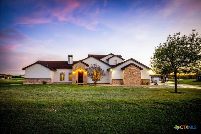 925 River Ranch Circle, Martindale, TX 78655