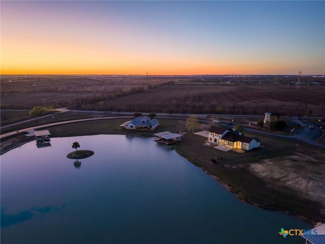 925 River Ranch Circle, Martindale, TX 78655