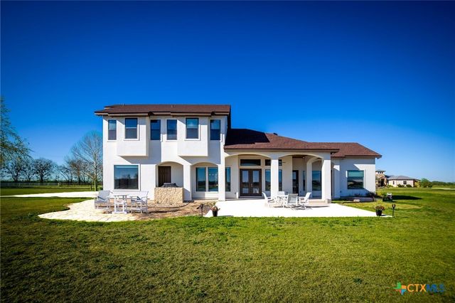 925 River Ranch Circle, Martindale, TX 78655