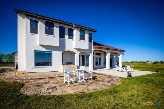 925 River Ranch Circle, Martindale, TX 78655