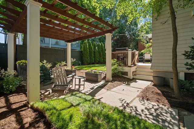 19 Saville Street, Cambridge, MA 02138