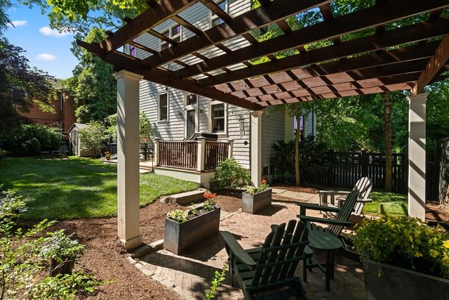 19 Saville Street, Cambridge, MA 02138