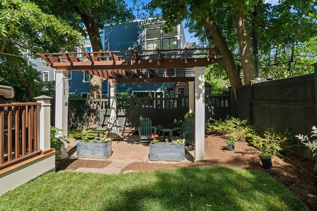 19 Saville Street, Cambridge, MA 02138