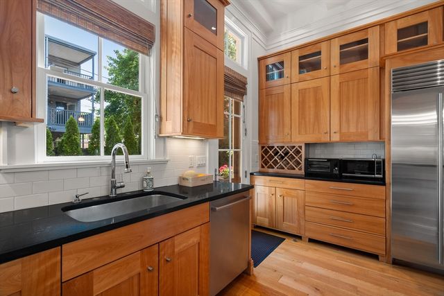 19 Saville Street, Cambridge, MA 02138