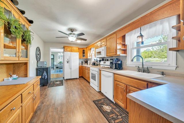 3226 Rakes RD, Rocky Mount, VA 24151