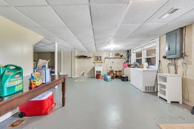 3226 Rakes RD, Rocky Mount, VA 24151