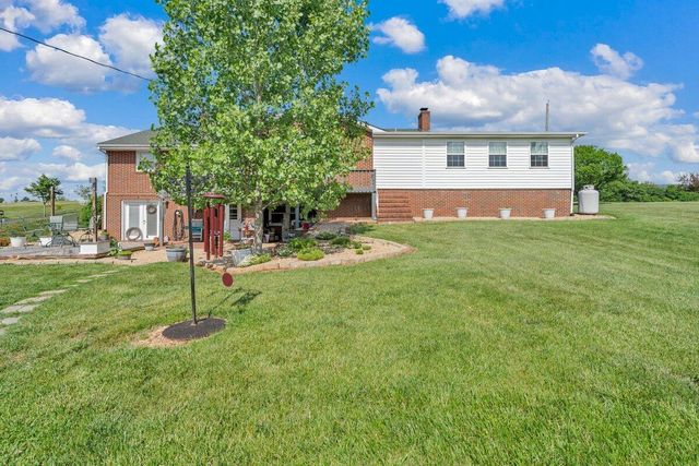 3226 Rakes RD, Rocky Mount, VA 24151