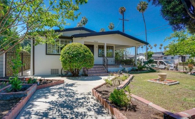 14260 Kittridge Street, Van Nuys, CA 91405