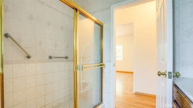 14260 Kittridge Street, Van Nuys, CA 91405