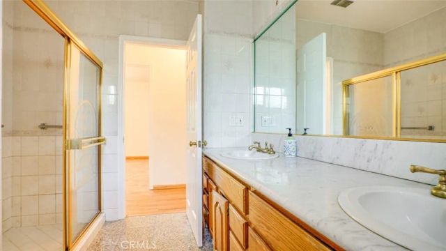14260 Kittridge Street, Van Nuys, CA 91405