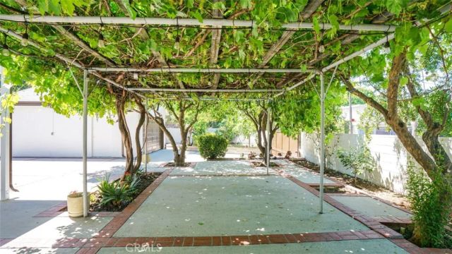 14260 Kittridge Street, Van Nuys, CA 91405