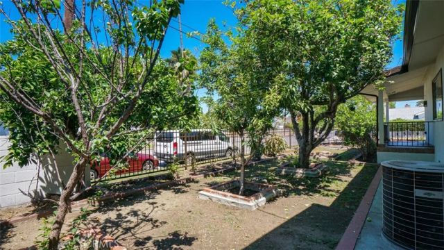14260 Kittridge Street, Van Nuys, CA 91405