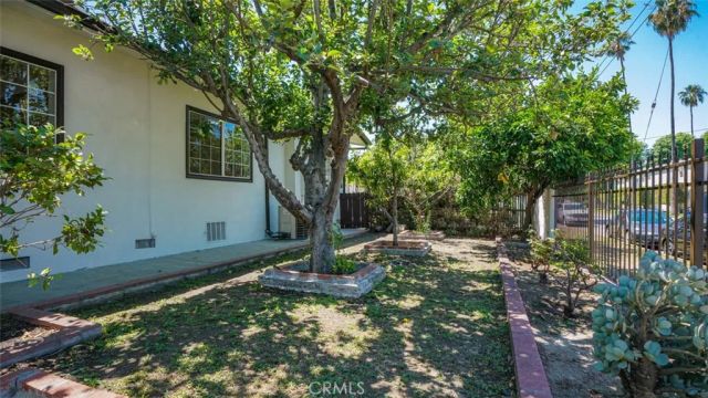 14260 Kittridge Street, Van Nuys, CA 91405