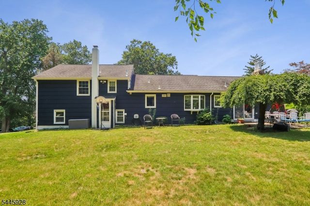 50 School Ave, East Hanover Twp., NJ 07936
