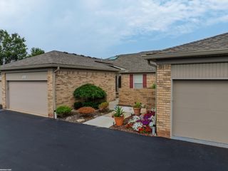 59055 Golden Oak Court, Washington, MI 48094