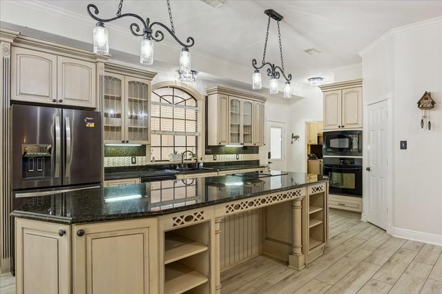 4803 County Road 197, Alvin, TX 77511