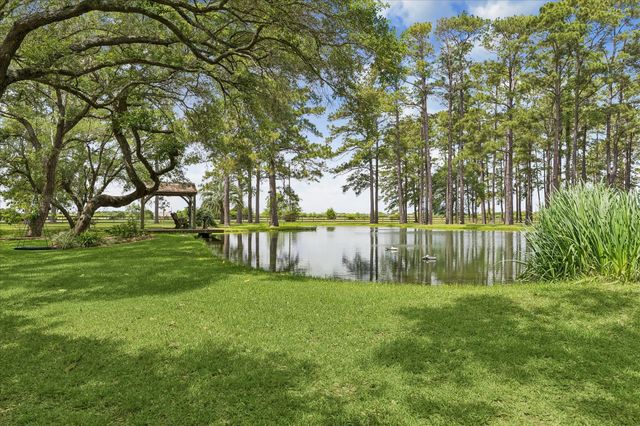 4803 County Road 197, Alvin, TX 77511