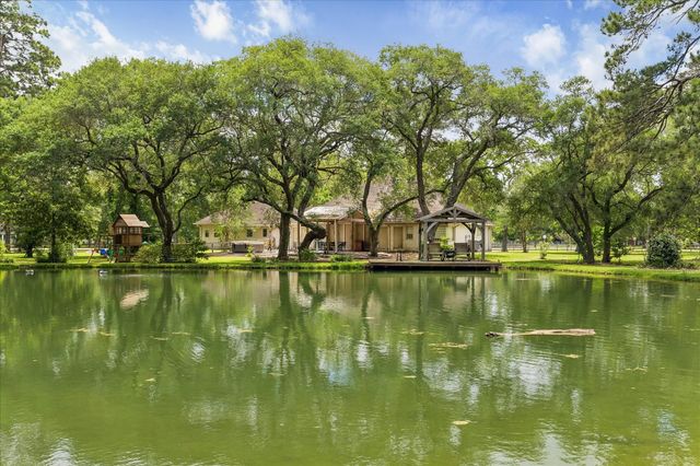 4803 County Road 197, Alvin, TX 77511
