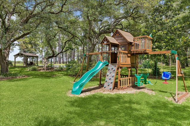 4803 County Road 197, Alvin, TX 77511