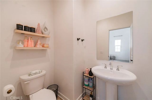 45330 Via Vela, Temecula, CA 92592