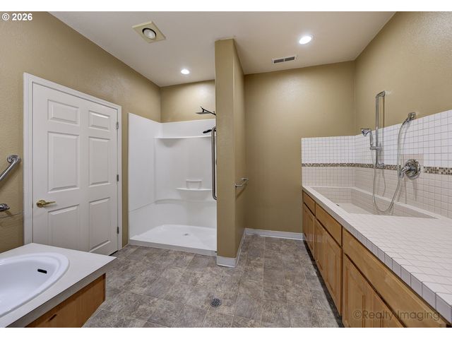 4608 Ne 129TH Ave, Vancouver, WA 98682