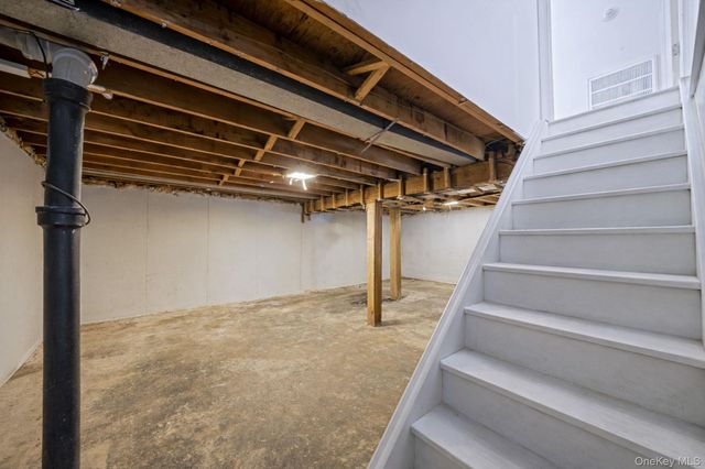 24 Lantern Street, Huntington, NY 11743