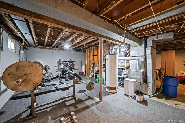 24 Lantern Street, Huntington, NY 11743