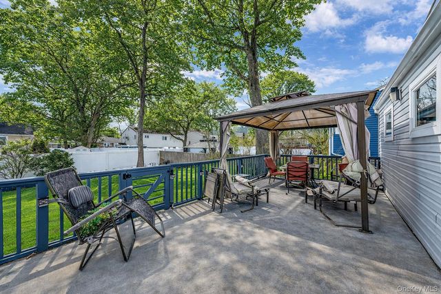 24 Lantern Street, Huntington, NY 11743