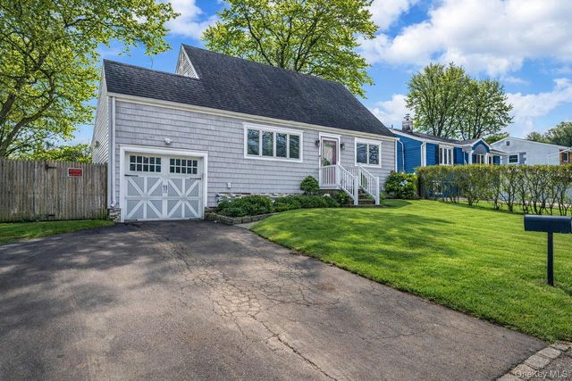 24 Lantern Street, Huntington, NY 11743