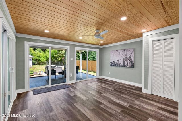 918 Sears Avenue, Waveland, MS 39576