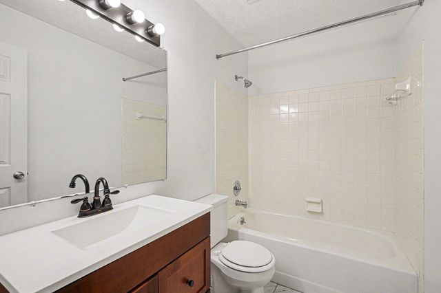 30 Woodland Hills Drive, 8, Southgate, KY 41071