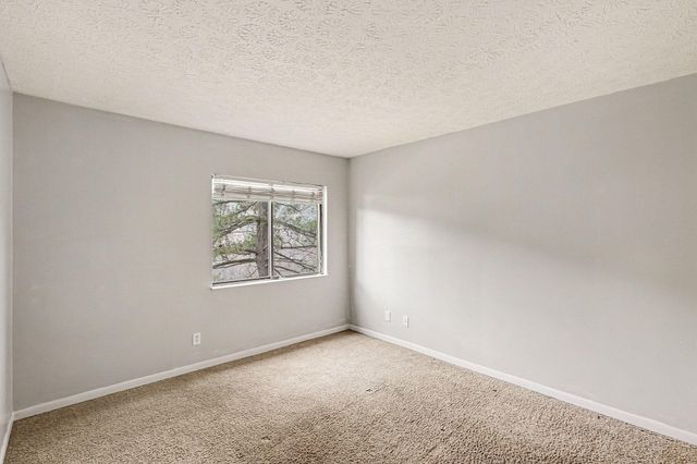 30 Woodland Hills Drive, 8, Southgate, KY 41071