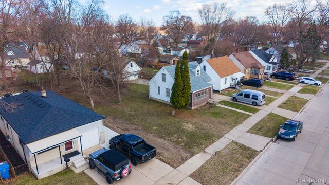 26166 Powers Avenue, Dearborn Heights, MI 48125