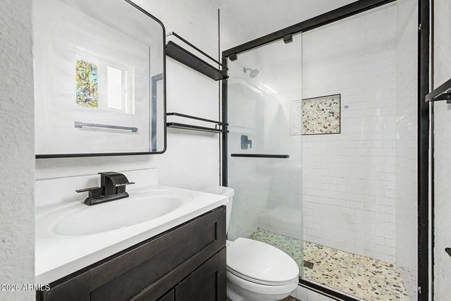 329 E JUNIPER Street, Mesa, AZ 85201