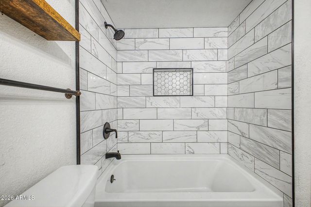 329 E JUNIPER Street, Mesa, AZ 85201
