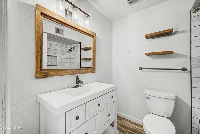 329 E JUNIPER Street, Mesa, AZ 85201